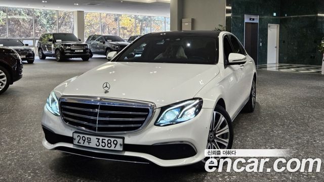 Mercedes-Benz E-Class E400 4MATIC Exclusive — пробег 73 700 км — фото 1 из 5