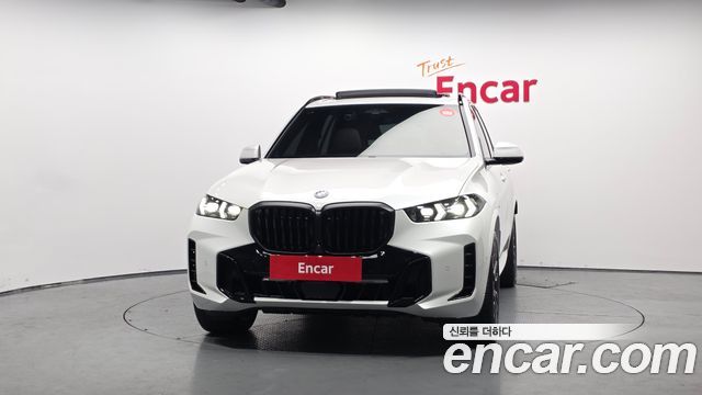 BMW X5 xDrive 50e M Sport — пробег 11 770 км — фото 3 из 5