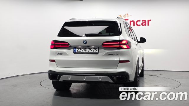 BMW X5 xDrive 50e M Sport — пробег 11 770 км — фото 4 из 5