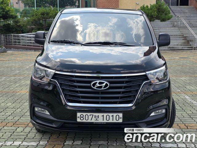 Hyundai Starex Van 3-Seater Smart — пробег 289 029 км — фото 2 из 5