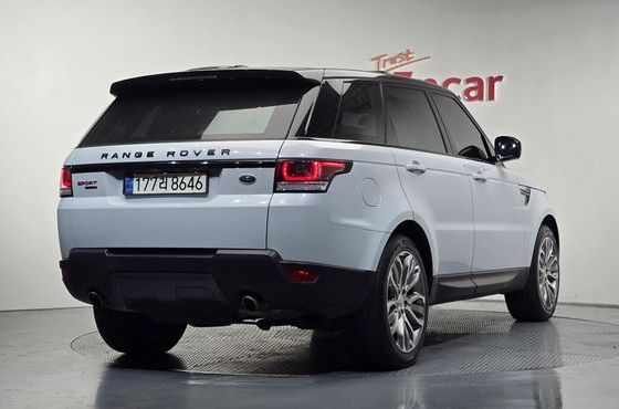 Land Rover Range Rover Sport 3.0 SC HSE Dynamic — пробег 104 047 км — фото 2 из 5