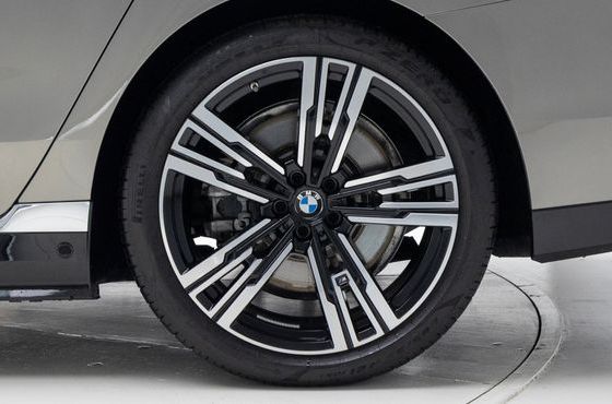 BMW 7-Series 750e xDrive M Sport — пробег 11 120 км — фото 5 из 5