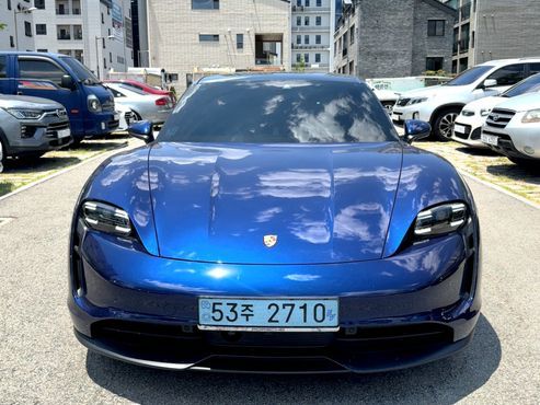 Porsche Taycan 4S — пробег 18 000 км — фото 2 из 5