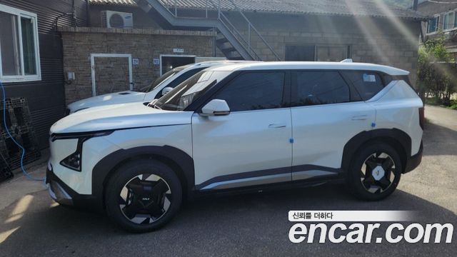 Kia EV5 Long Range 2WD AIr — пробег 3 200 км — фото 3 из 5