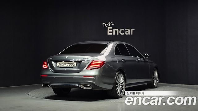 Mercedes-Benz E-Class из Кореи Encar