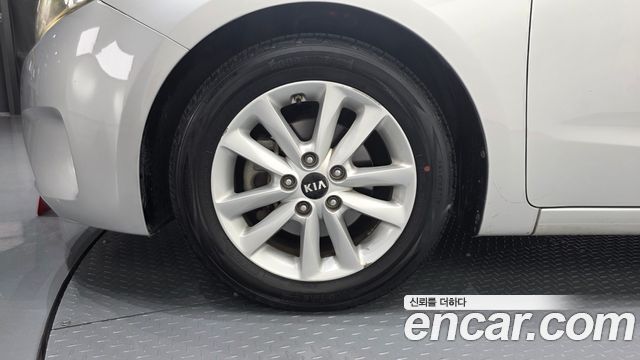Kia K3 из Кореи Encar