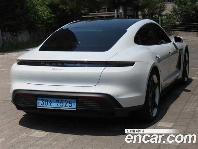 Porsche Taycan из Кореи Encar
