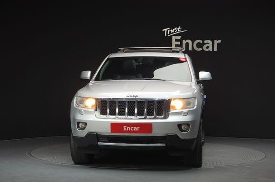 Jeep Cherokee 3.0 Diesel Overland WK2 — пробег 258 239 км — фото 3 из 5