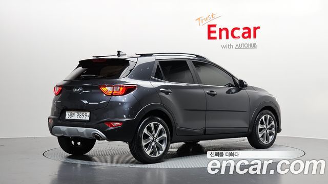 Kia Stonic из Кореи Encar