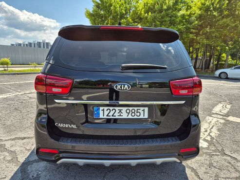 Kia Carnival Gasoline 9-Seater Noblesse Special — пробег 110 870 км — фото 4 из 5
