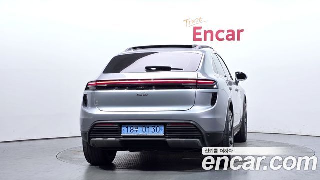 Porsche Macan Turbo — пробег 16 401 км — фото 4 из 5