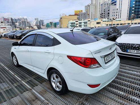 Hyundai Accent 1.6 GDI Blue Saver — пробег 176 079 км — фото 4 из 5