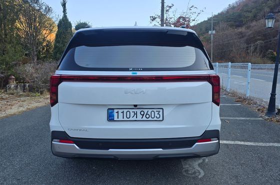 Kia Carnival Gasoline 9-Seater Prestige — пробег 9 800 км — фото 2 из 5