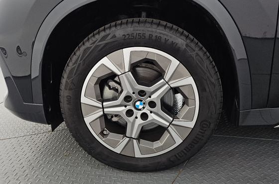 BMW X1 xDrive 20i xLine — пробег 8 246 км — фото 5 из 5