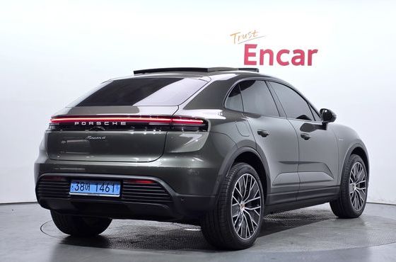 Porsche Macan Base 4 — пробег 3 727 км — фото 2 из 5