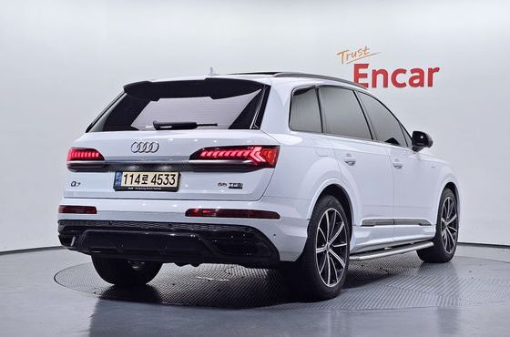 Audi Q7 55 TFSI Quattro Premium — пробег 152 866 км — фото 2 из 5