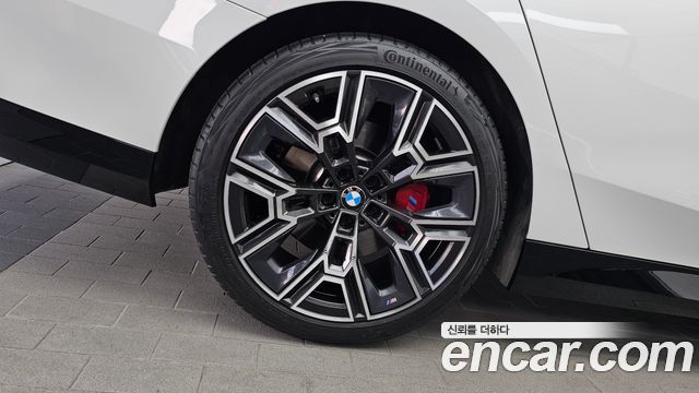 BMW 5-Series 530i xDrive M Sport Pro Special Edition — пробег 7 914 км — фото 5 из 5