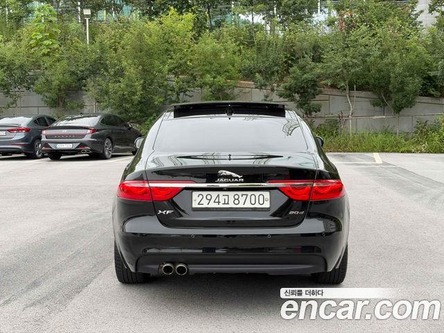 Jaguar XF 20d Portfolio — пробег 152 003 км — фото 4 из 5