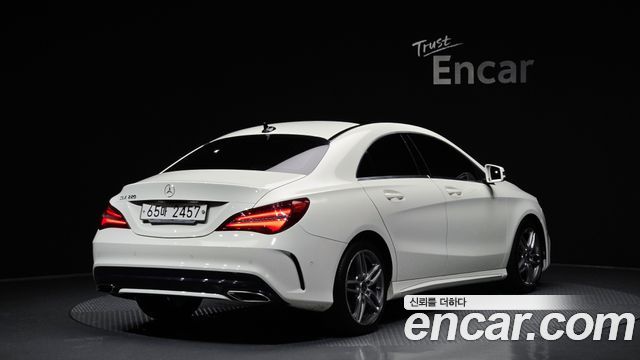 Mercedes-Benz CLA-Class CLA220 AMG Line — пробег 50 585 км — фото 2 из 5