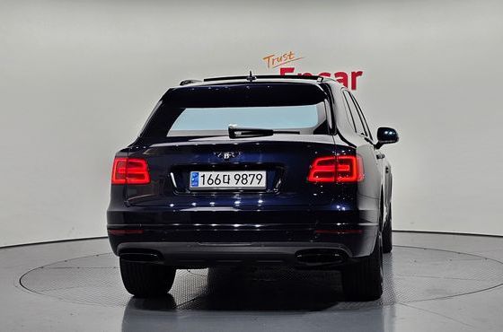 Bentley Bentayga 6.0 W12 — пробег 65 774 км — фото 4 из 5