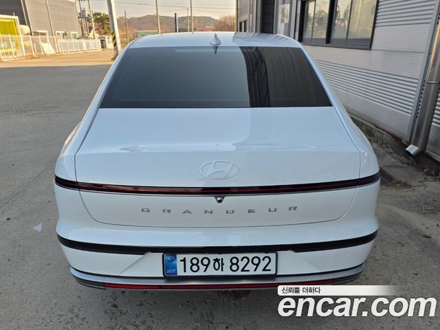 Hyundai Grandeur Premium — пробег 950 км — фото 4 из 5