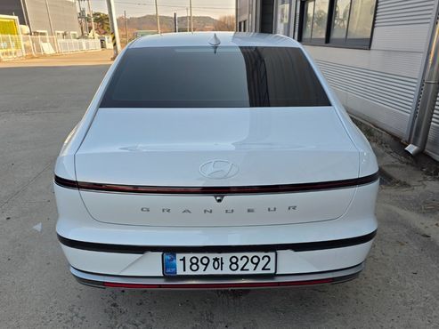 Hyundai Grandeur Premium — пробег 950 км — фото 4 из 5