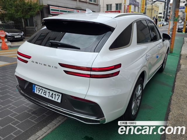 Genesis GV70 2.5T Gasoline 2WD — пробег 650 км — фото 3 из 5