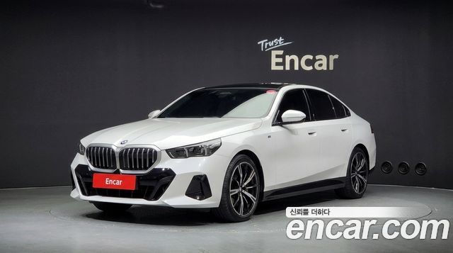 BMW 5-Series 530i xDrive M Sport — пробег 17 903 км — фото 1 из 5