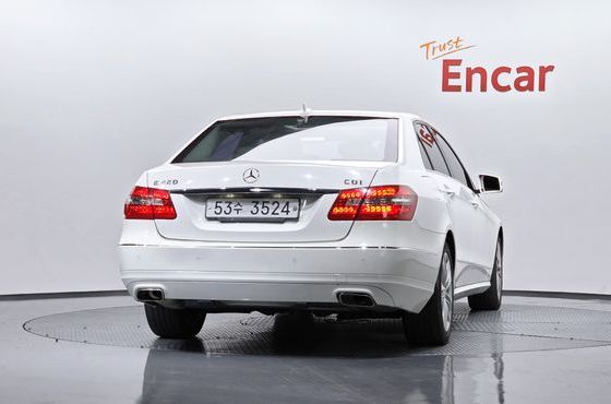 Mercedes-Benz E-Class E220 CDI Avantgarde — пробег 109 318 км — фото 4 из 5