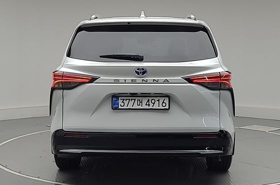 Toyota Sienna 2.5 Hybrid 2WD — пробег 2 021 км — фото 4 из 5