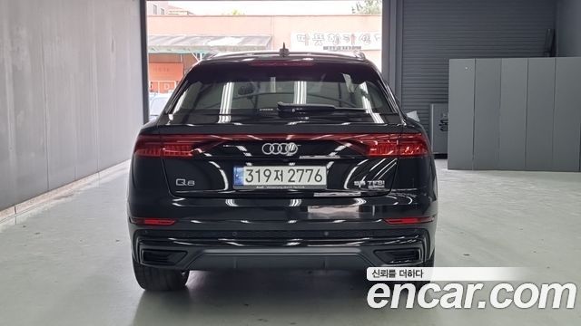 Audi Q8 55 TFSI Quattro Premium — пробег 33 350 км — фото 3 из 5