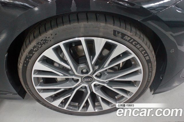 Audi A6 e-Tron Performance Advanced — пробег 5 850 км — фото 5 из 5