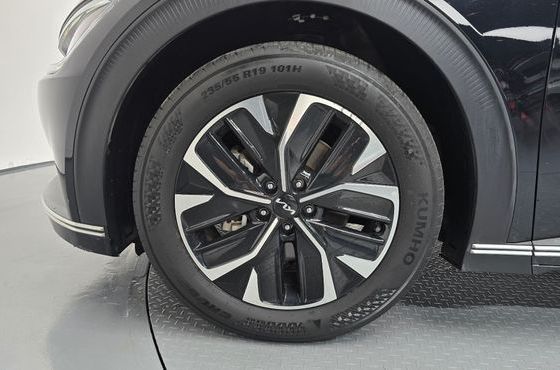 Kia EV6 Long Range Air — пробег 46 176 км — фото 5 из 5
