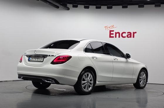 Mercedes-Benz C-Class C220 d Avantgarde — пробег 68 322 км — фото 2 из 5