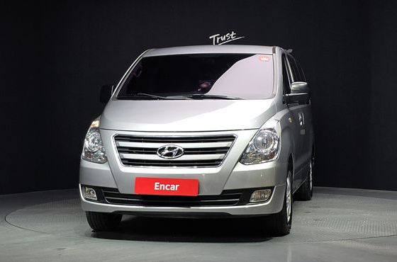 Hyundai Starex 12-Seater Wagon Smart — пробег 150 388 км — фото 3 из 5
