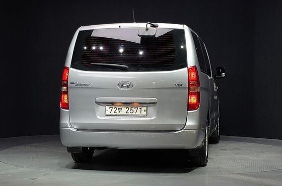 Hyundai Starex 12-Seater Wagon Smart — пробег 150 388 км — фото 4 из 5