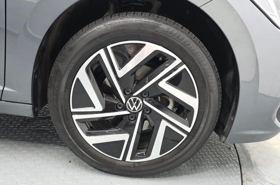 Volkswagen Jetta 1.5 TSI Prestige — пробег 10 567 км — фото 5 из 5