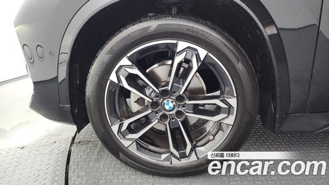 BMW X1 xDrive 20i M Sport — пробег 13 635 км — фото 5 из 5