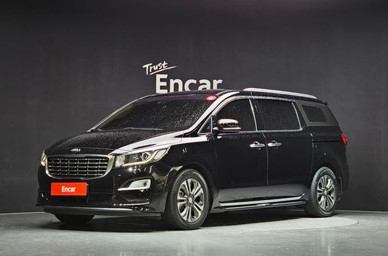 Kia Carnival 11-Seater Prestige — пробег 138 555 км — фото 1 из 5