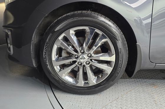 Kia Carnival 9-seater Prestige — пробег 142 768 км — фото 5 из 5