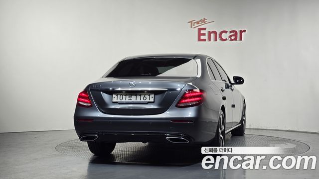 Mercedes-Benz E-Class E250 Avantgarde — пробег 115 006 км — фото 4 из 5