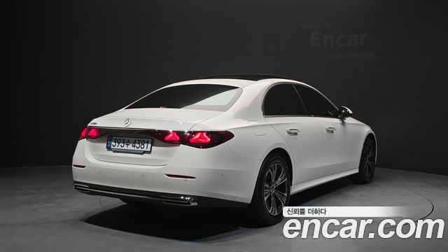 Mercedes-Benz E-Class из Кореи Encar