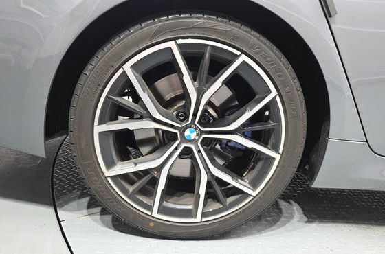 BMW 5-Series 530i xDrive M Sport Package — пробег 42 878 км — фото 5 из 5