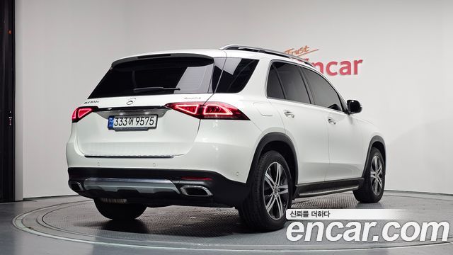 Mercedes-Benz GLE-Class GLE300d 4MATIC — пробег 94 484 км — фото 2 из 5