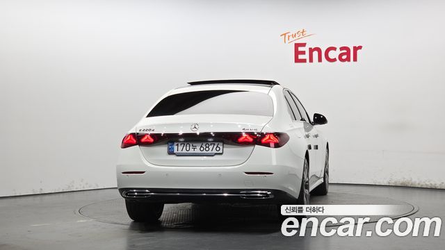 Mercedes-Benz E-Class из Кореи Encar