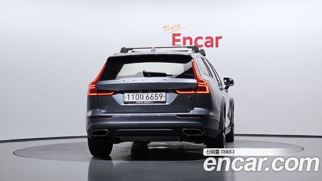 Volvo V60 T5 Pro AWD — пробег 104 492 км — фото 4 из 5