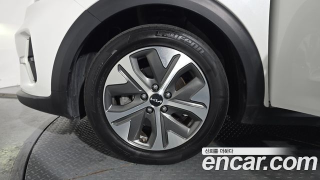 Kia Niro Earth — пробег 136 210 км — фото 5 из 5