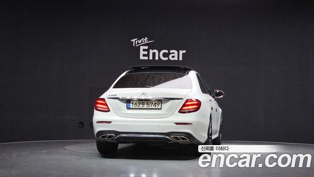 Mercedes-Benz E-Class из Кореи Encar