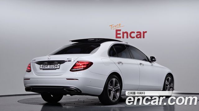 Mercedes-Benz E-Class E300 4MATIC Avnatgarde — пробег 118 293 км — фото 2 из 5