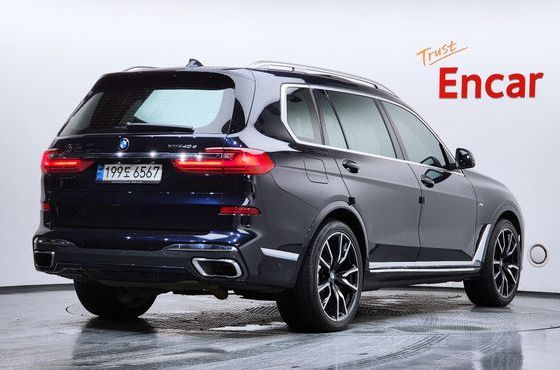 BMW X7 xDrive 40d M Sport 6STR — пробег 74 068 км — фото 2 из 5